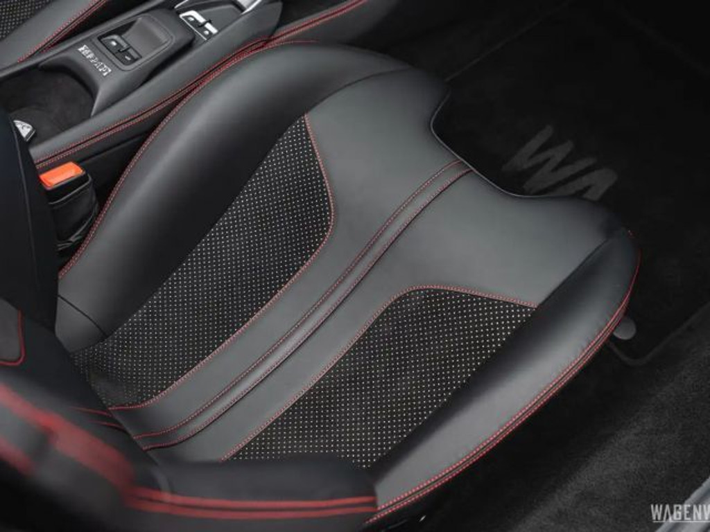Ferrari F8