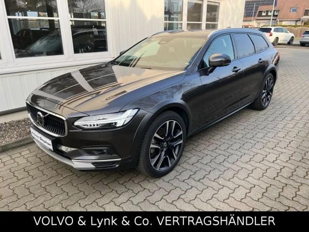 Volvo V90 Cross Country