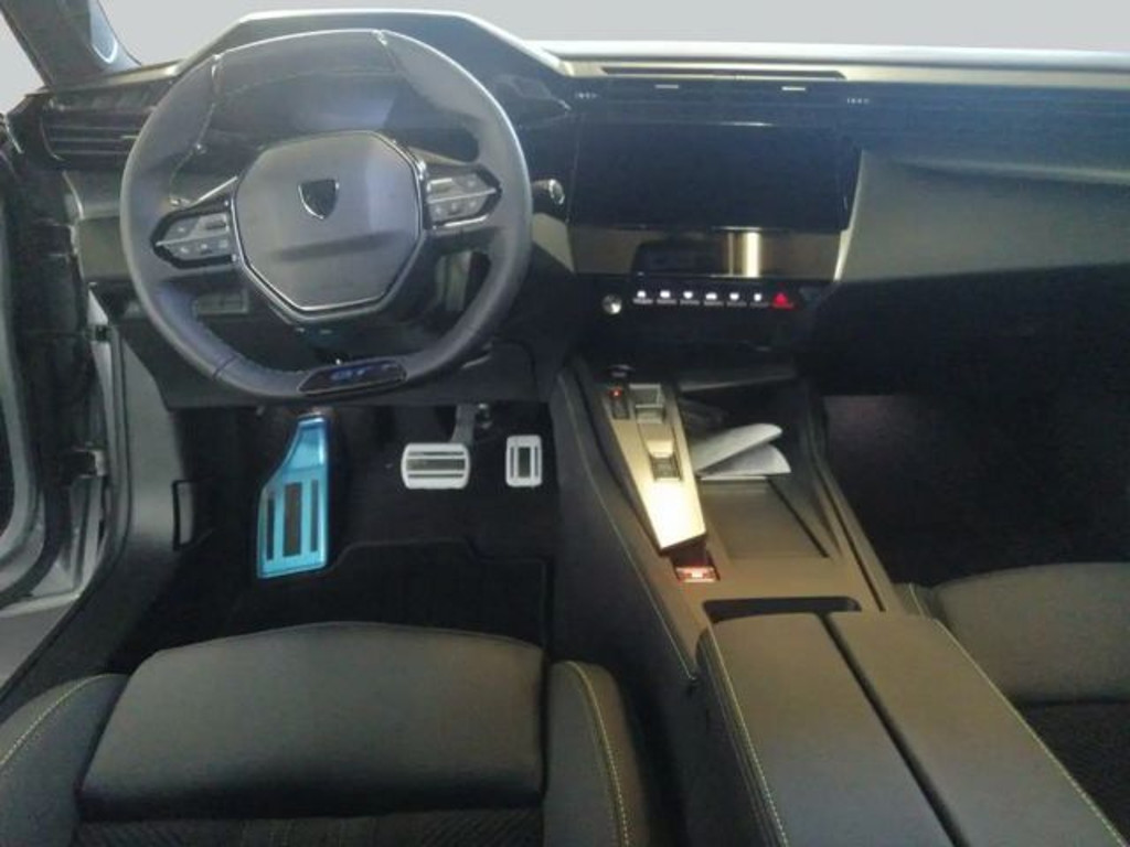 Peugeot e-308