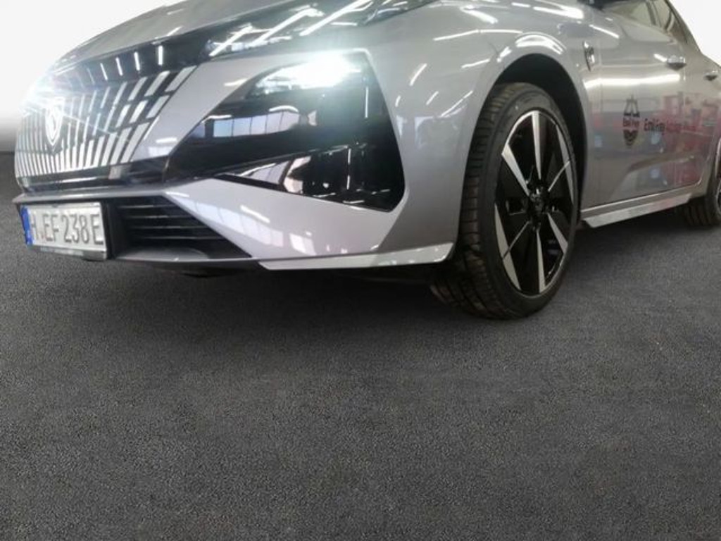 Peugeot e-308