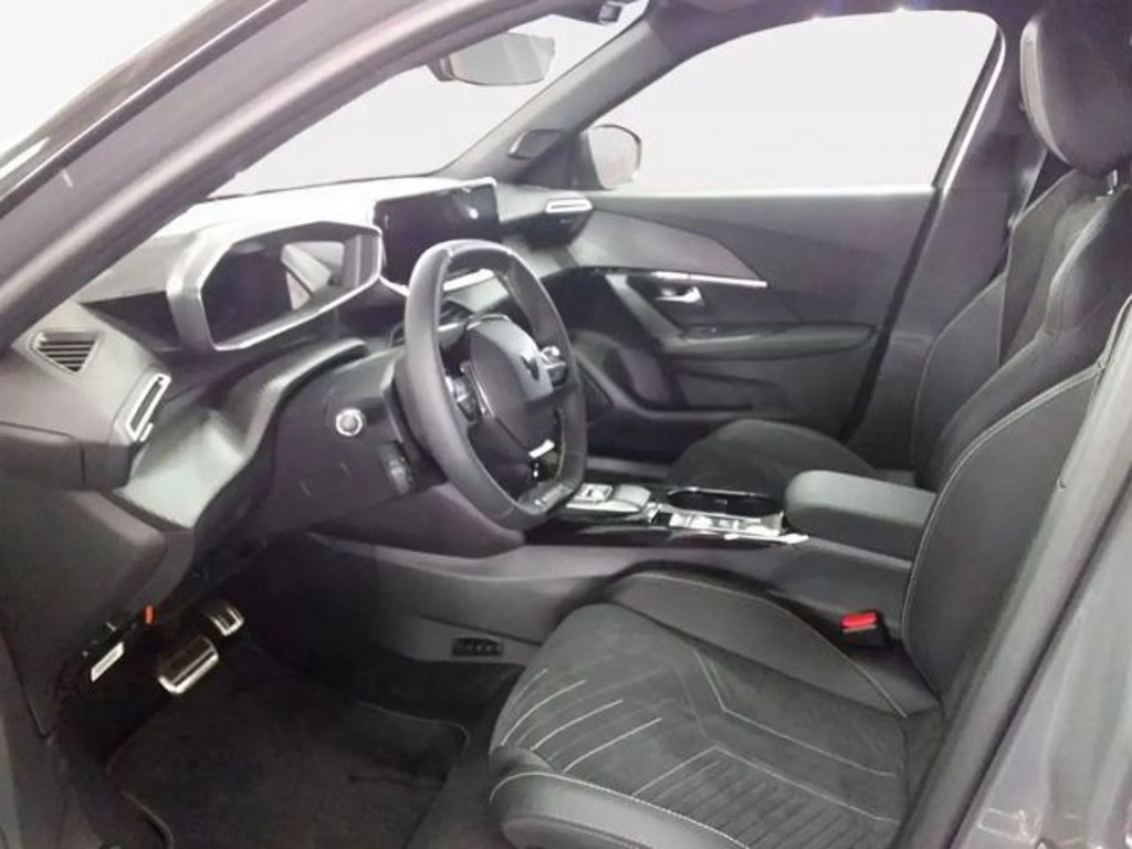 Peugeot e-2008