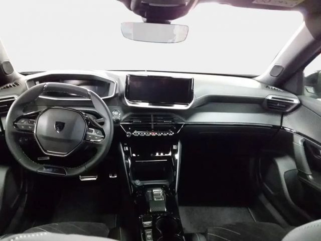 Peugeot e-2008