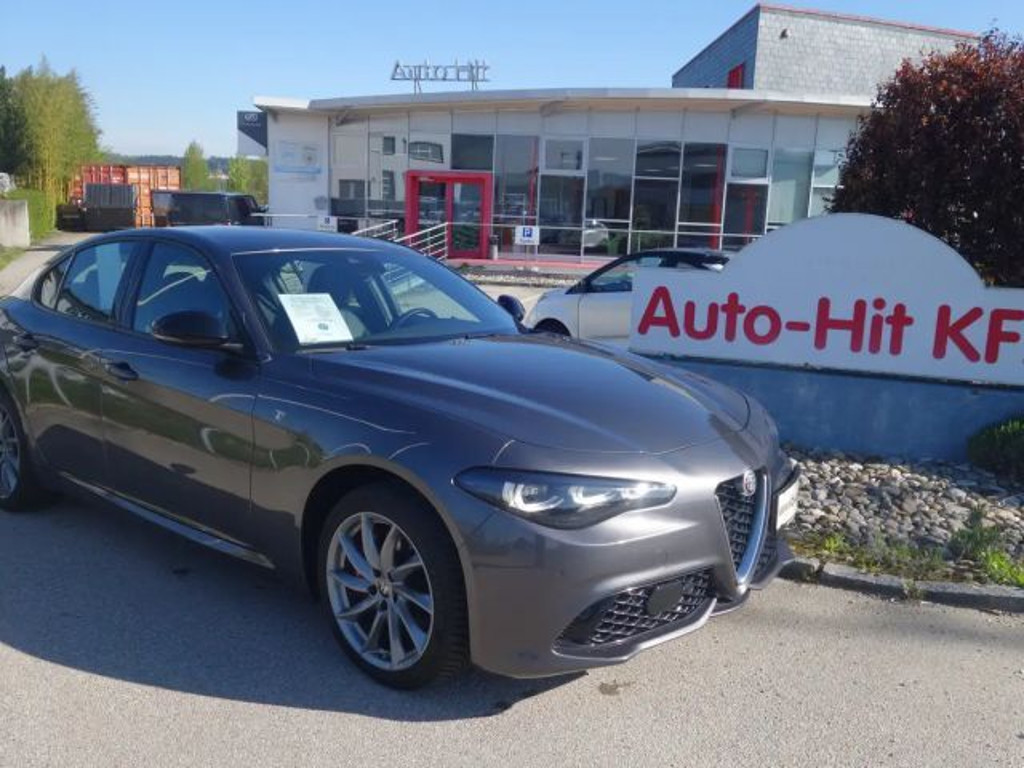 Alfa Romeo Giulia TI Q4 AT8