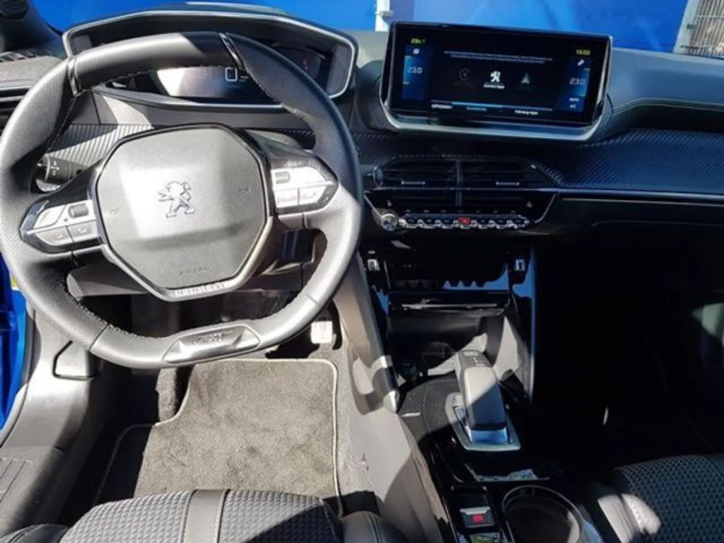 Peugeot e-2008