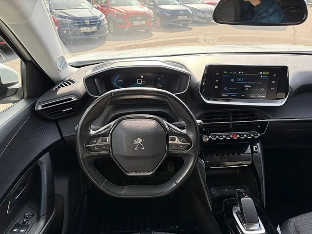 Peugeot e-2008