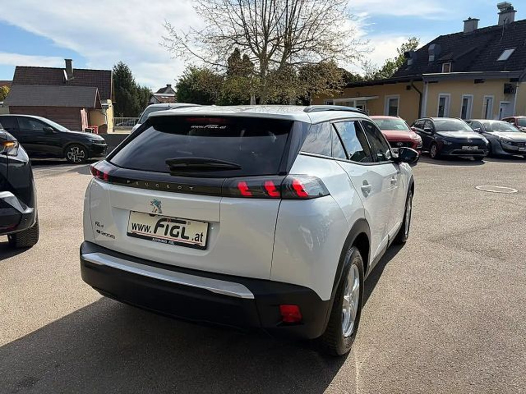 Peugeot e-2008
