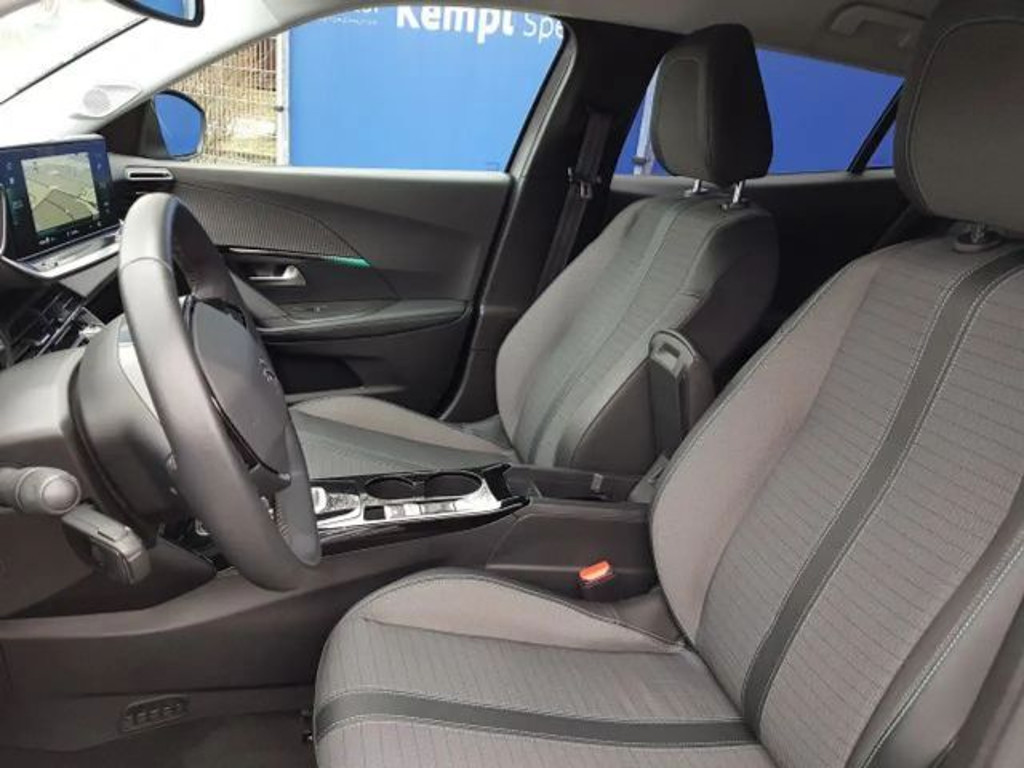 Peugeot e-2008