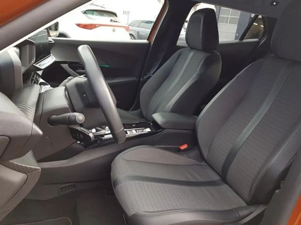 Peugeot e-2008