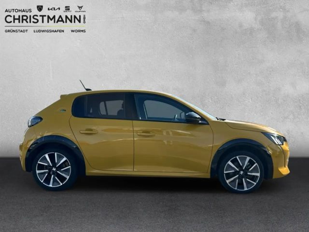Peugeot e-208