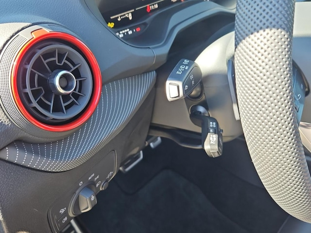Audi SQ2