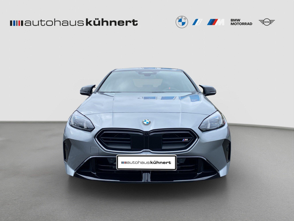 BMW M235