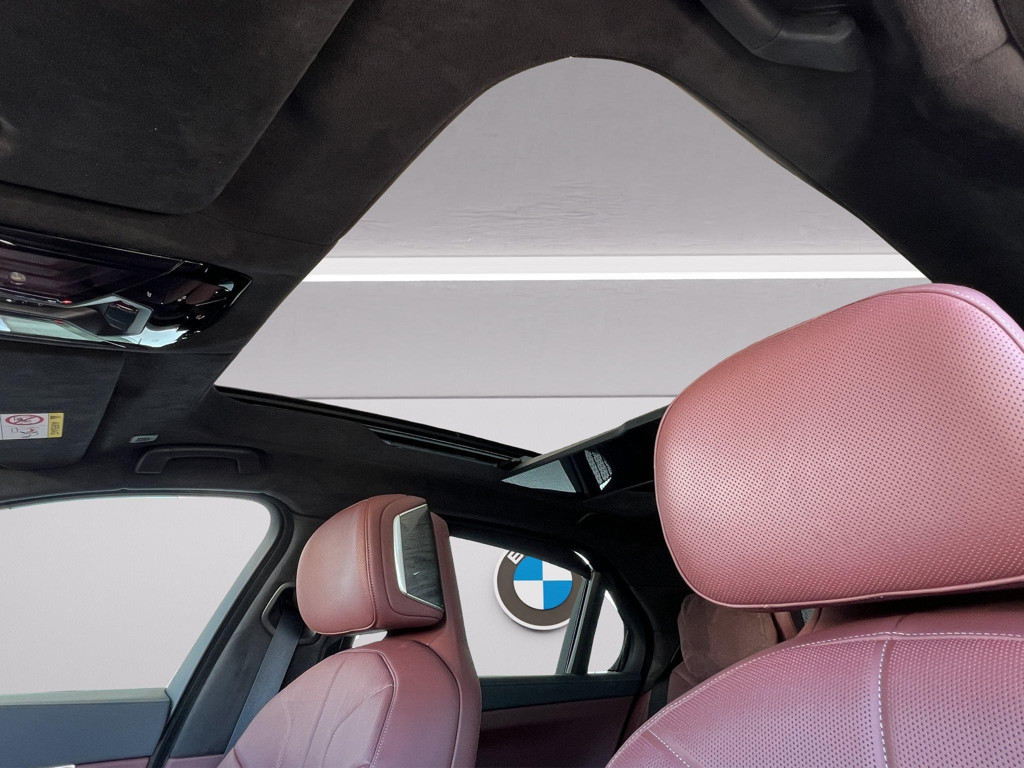 BMW M760