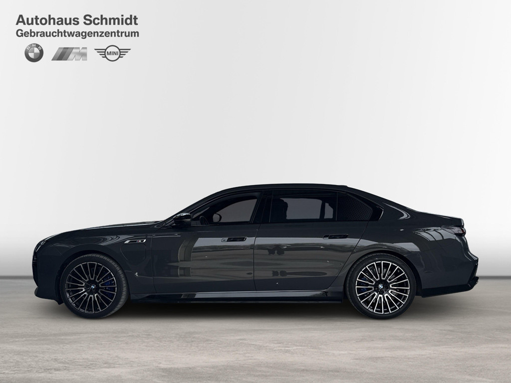 BMW M760