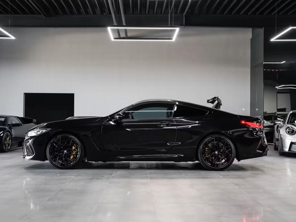 BMW M8