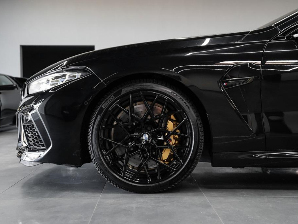 BMW M8