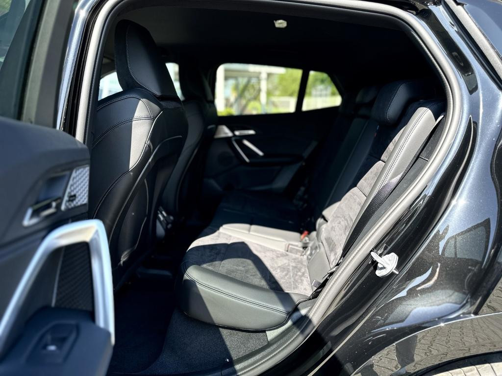 BMW iX2