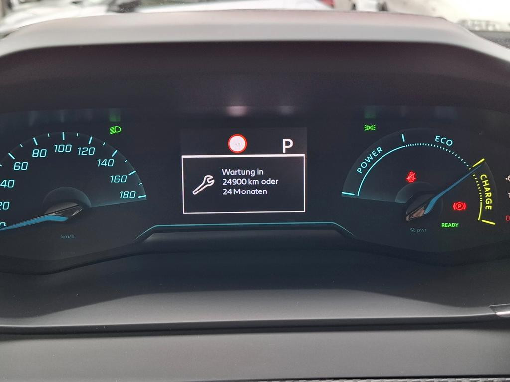 Peugeot e-2008