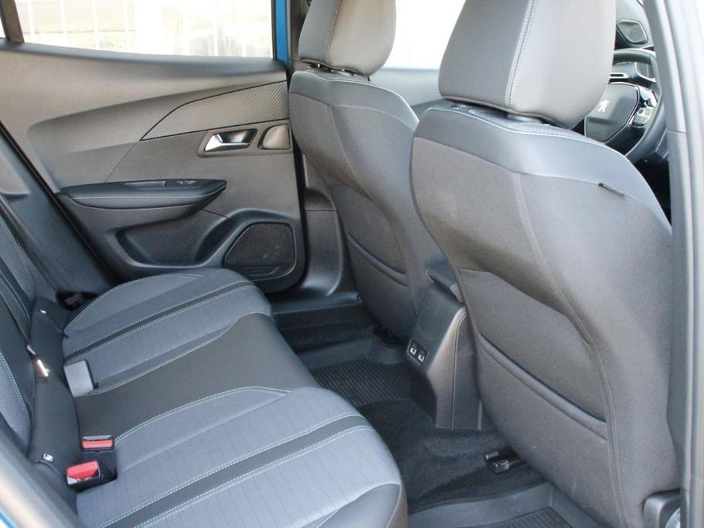 Peugeot e-2008