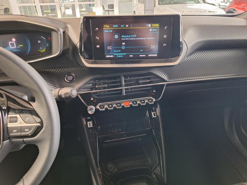 Peugeot e-2008