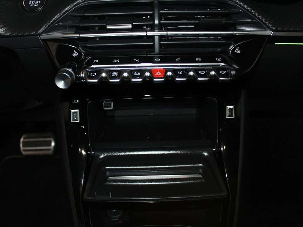 Peugeot e-2008