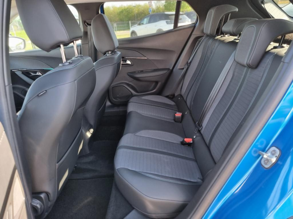 Peugeot e-2008