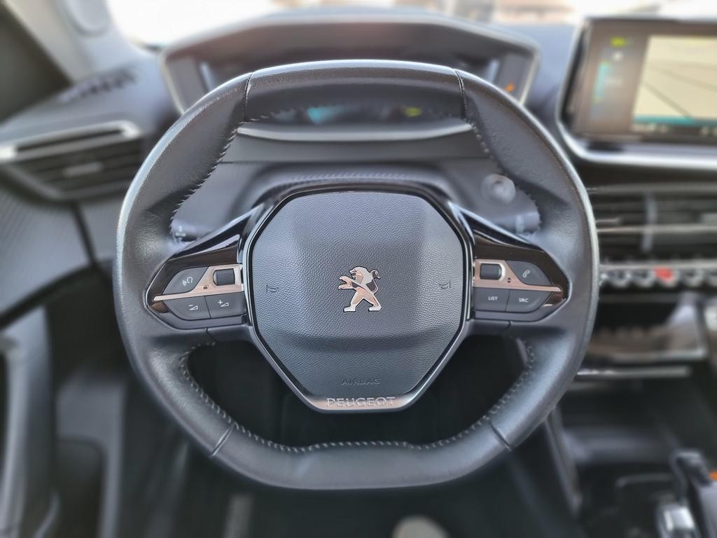 Peugeot e-2008