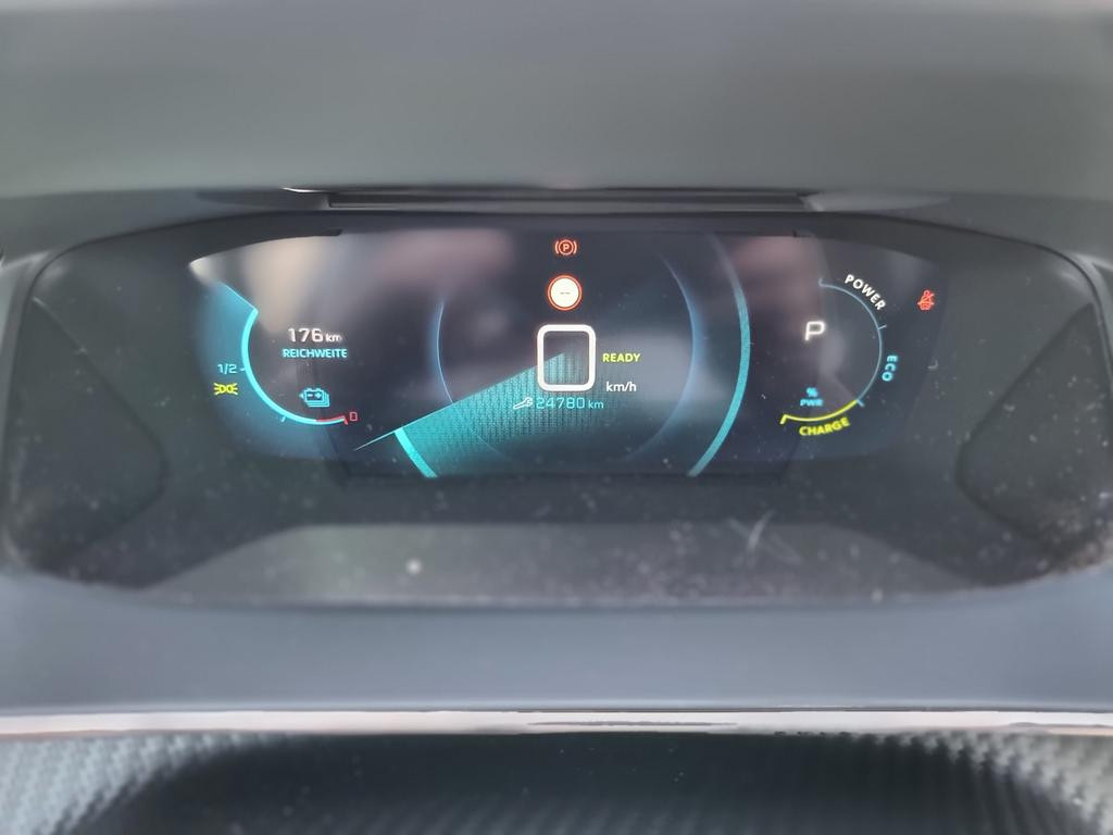 Peugeot e-2008