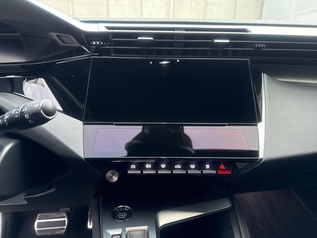 Peugeot e-308