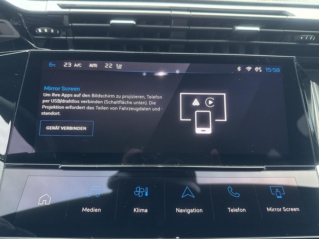 Peugeot e-308