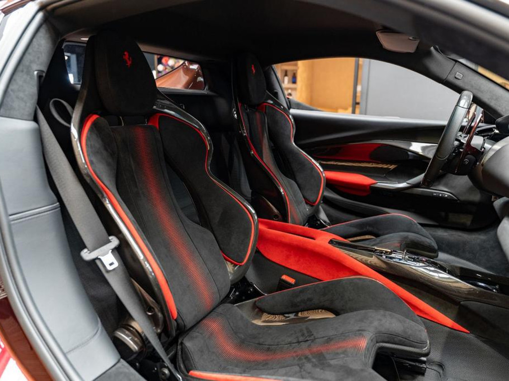 Ferrari 296