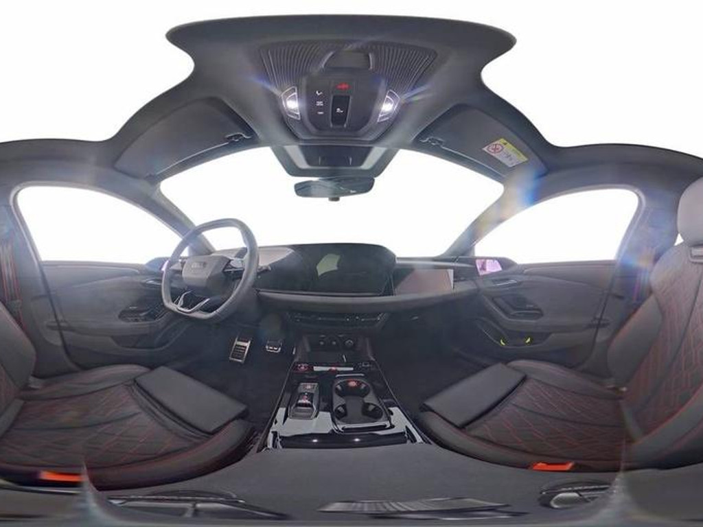 Audi S6 e-tron