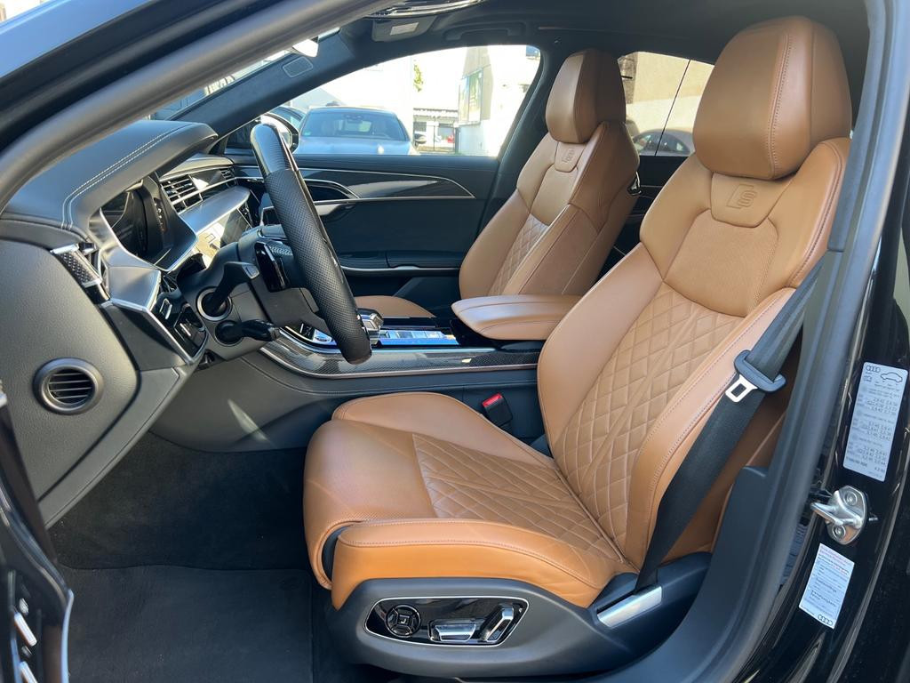 Audi S8