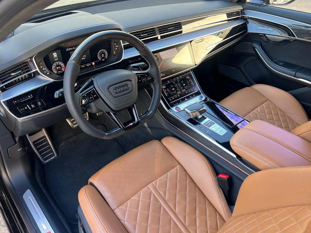 Audi S8