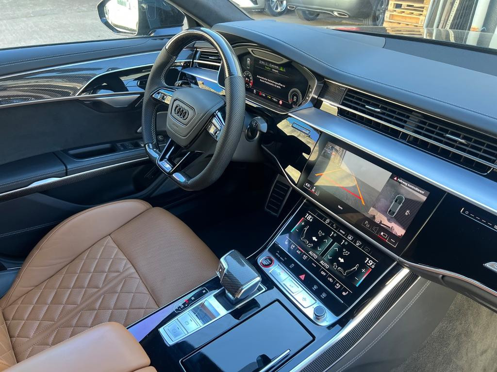 Audi S8