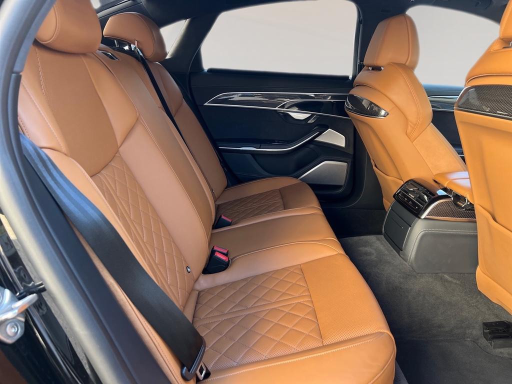 Audi S8