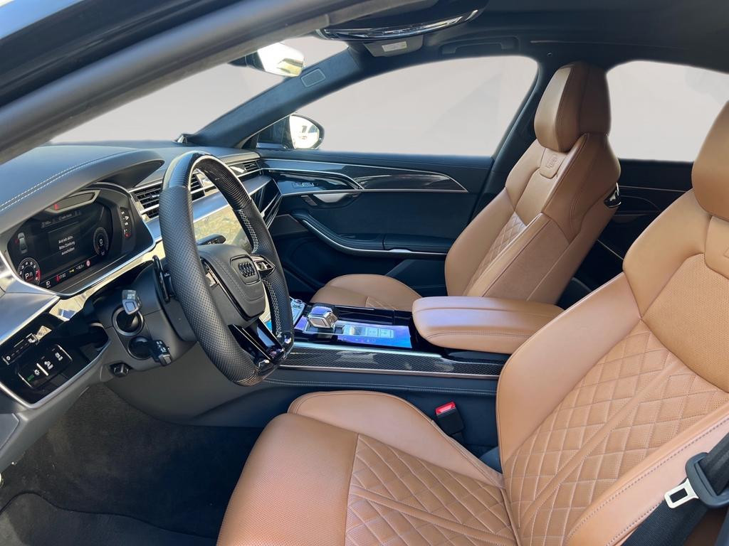 Audi S8