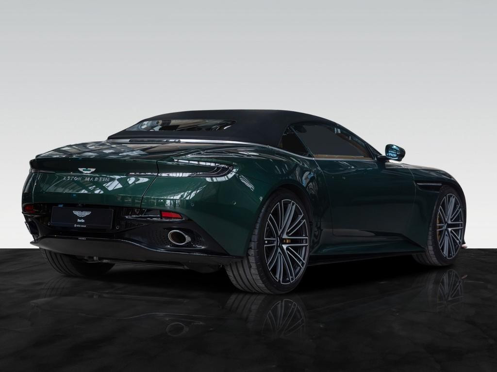 Aston Martin DB12