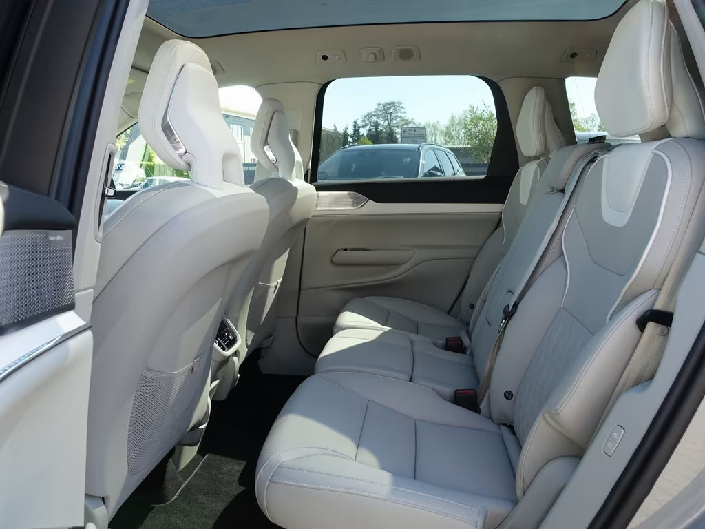 Volvo EX90