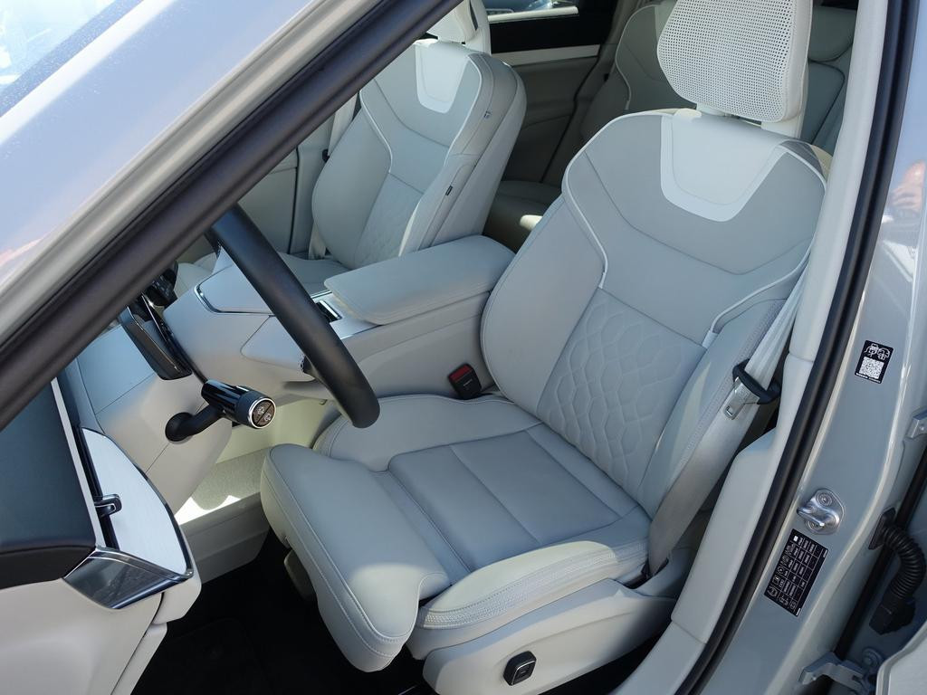 Volvo EX90