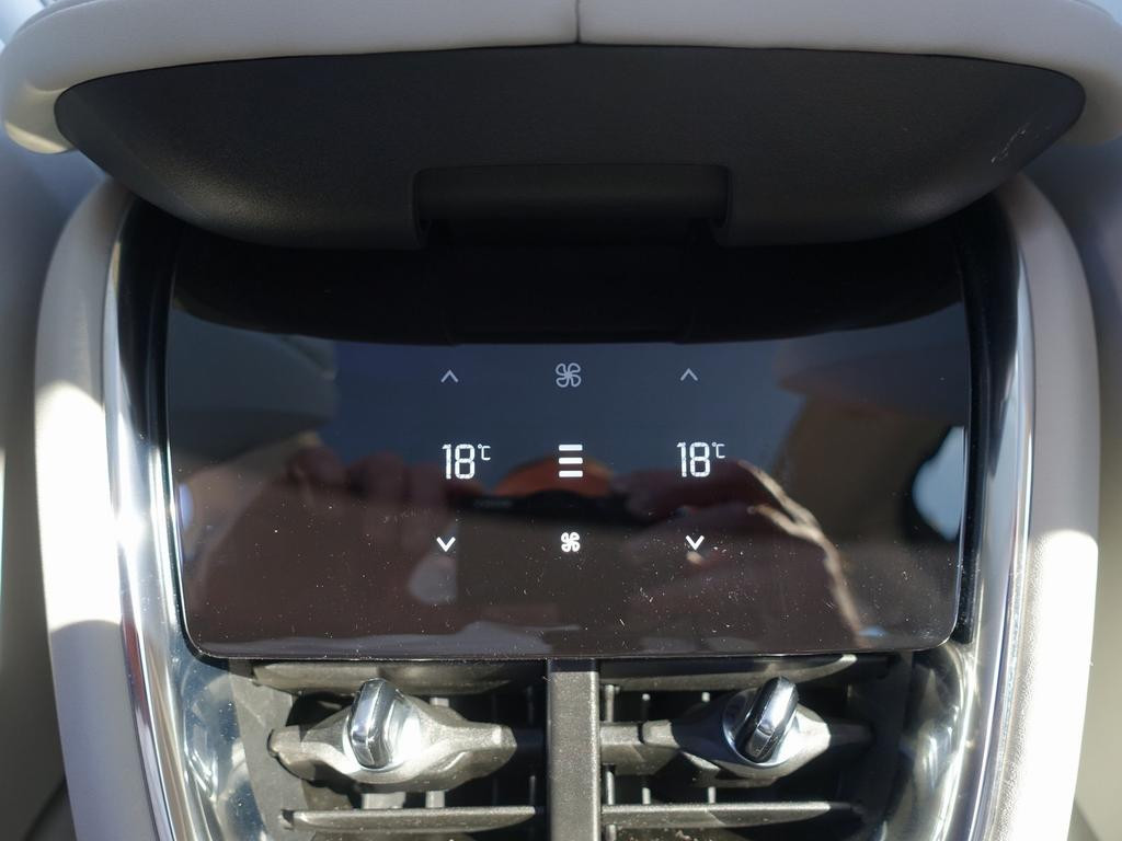 Volvo EX90