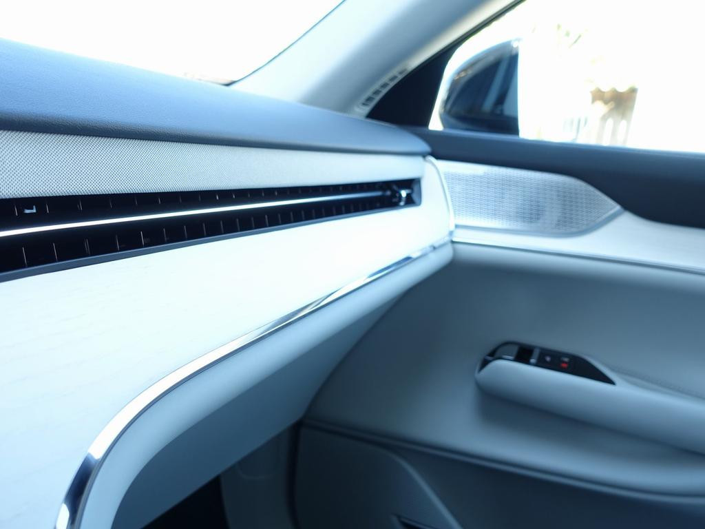 Volvo EX90