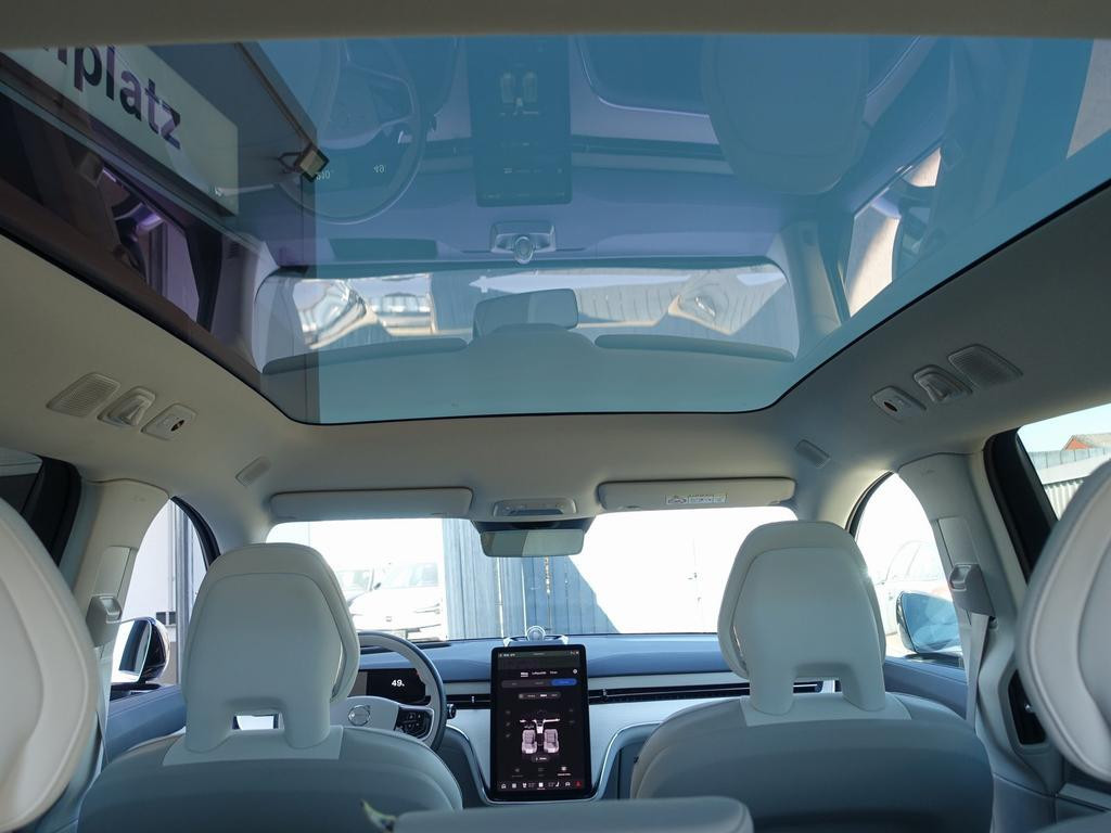 Volvo EX90