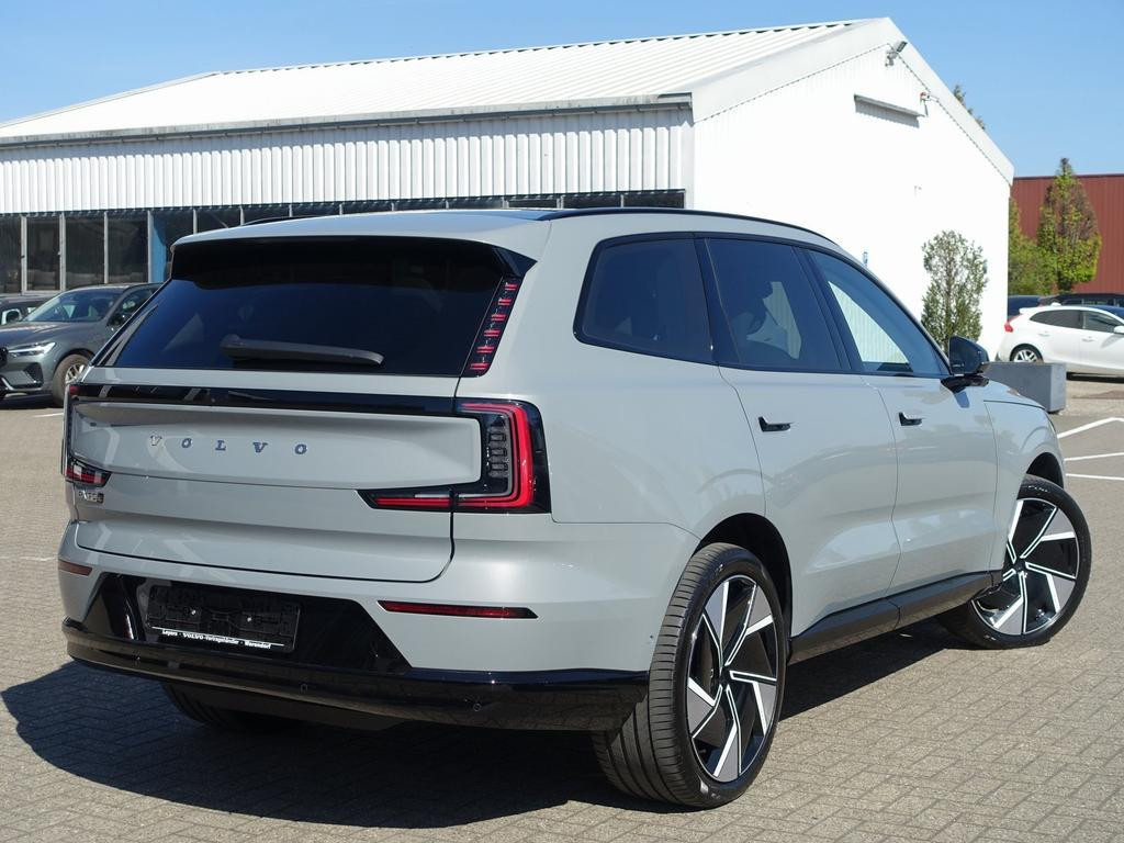 Volvo EX90