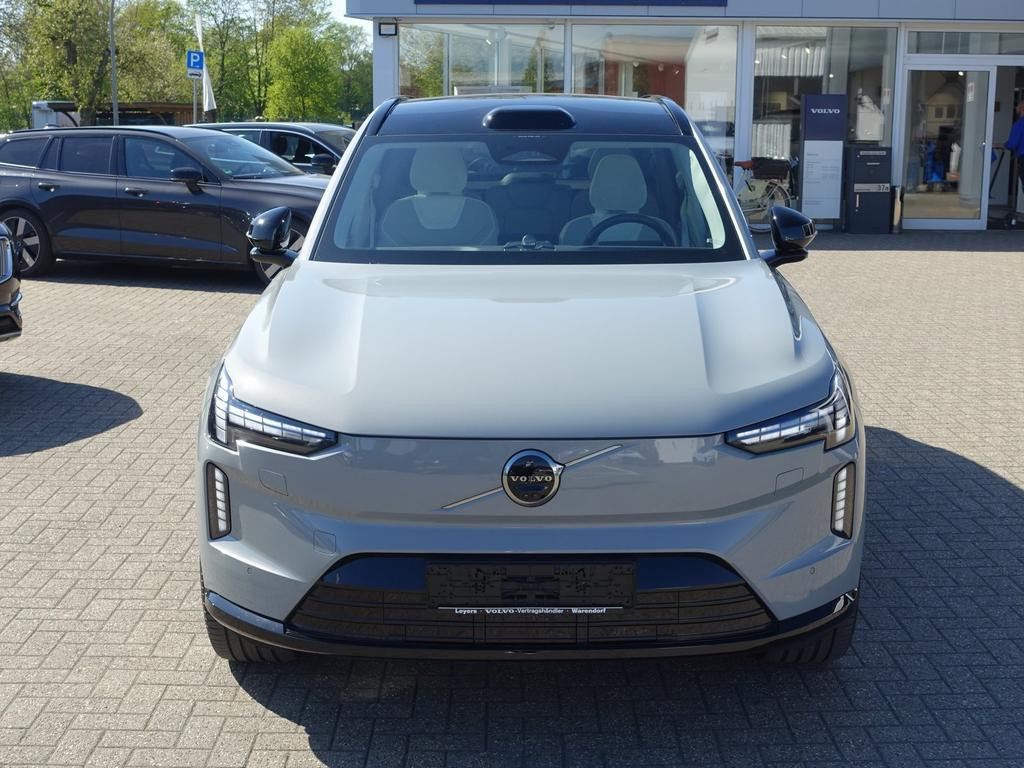 Volvo EX90