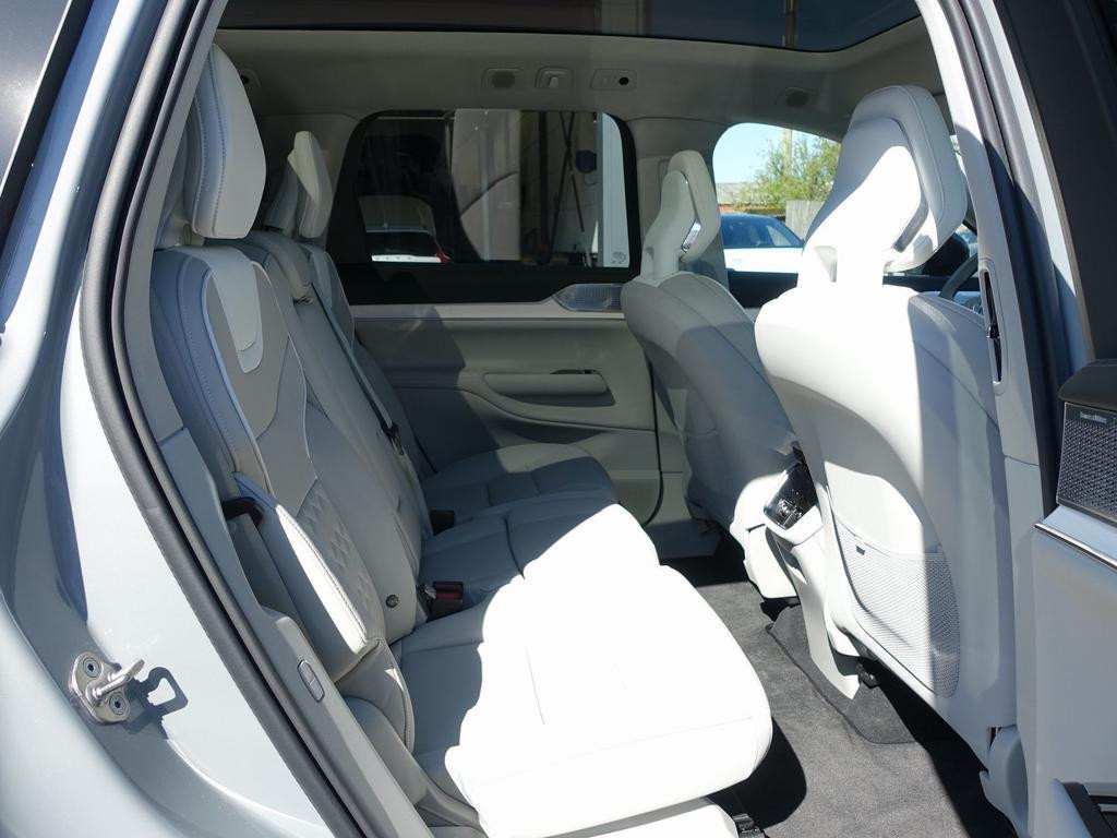 Volvo EX90