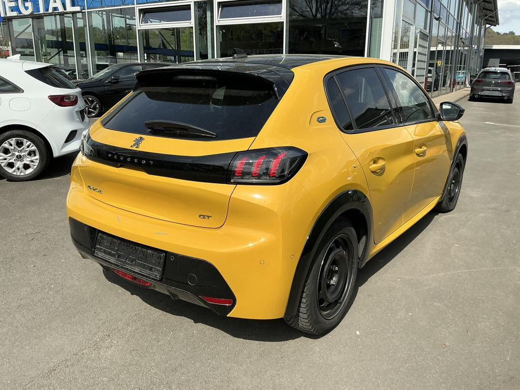 Peugeot e-208