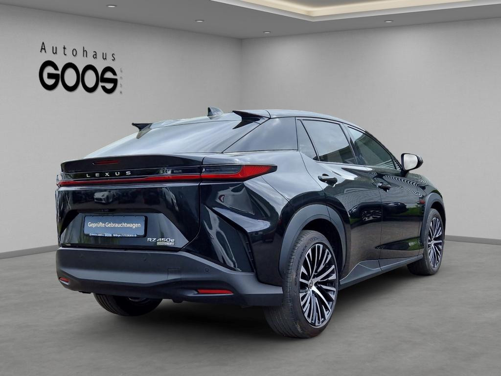Lexus RZ