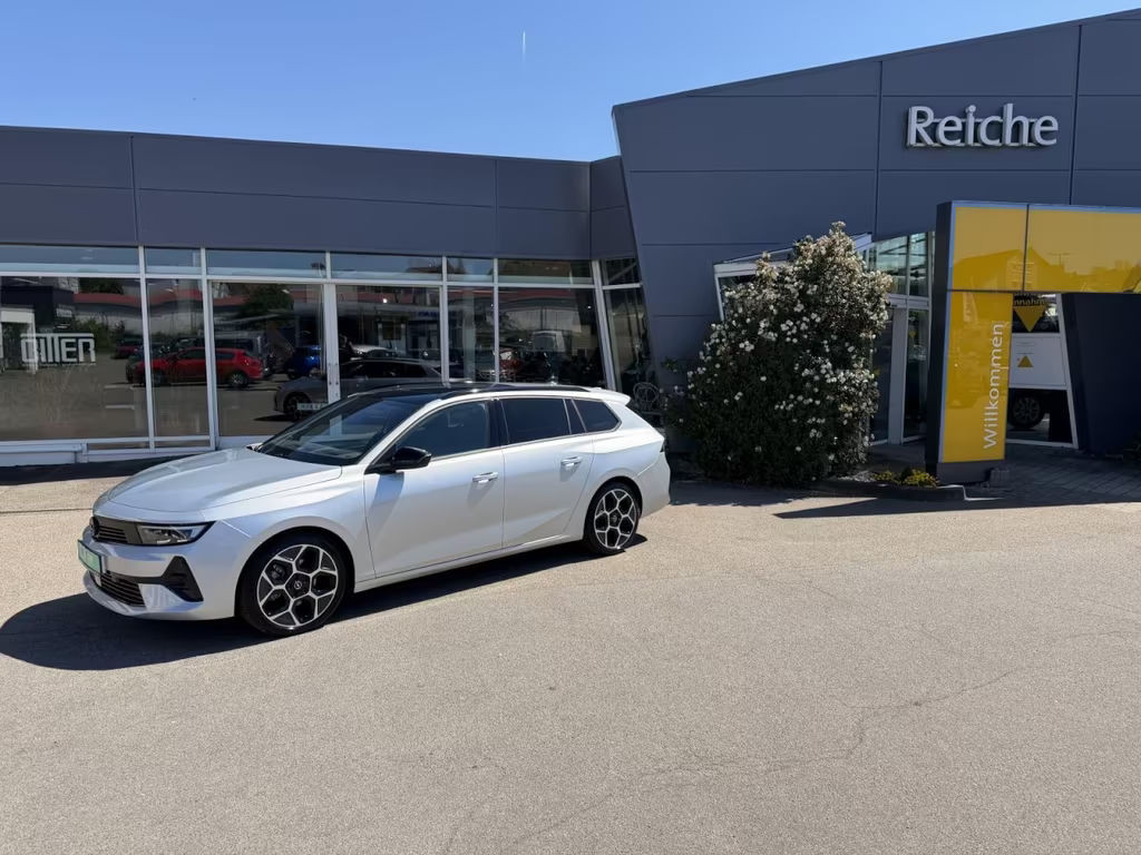 Opel Astra Sports Tourer Ultimate