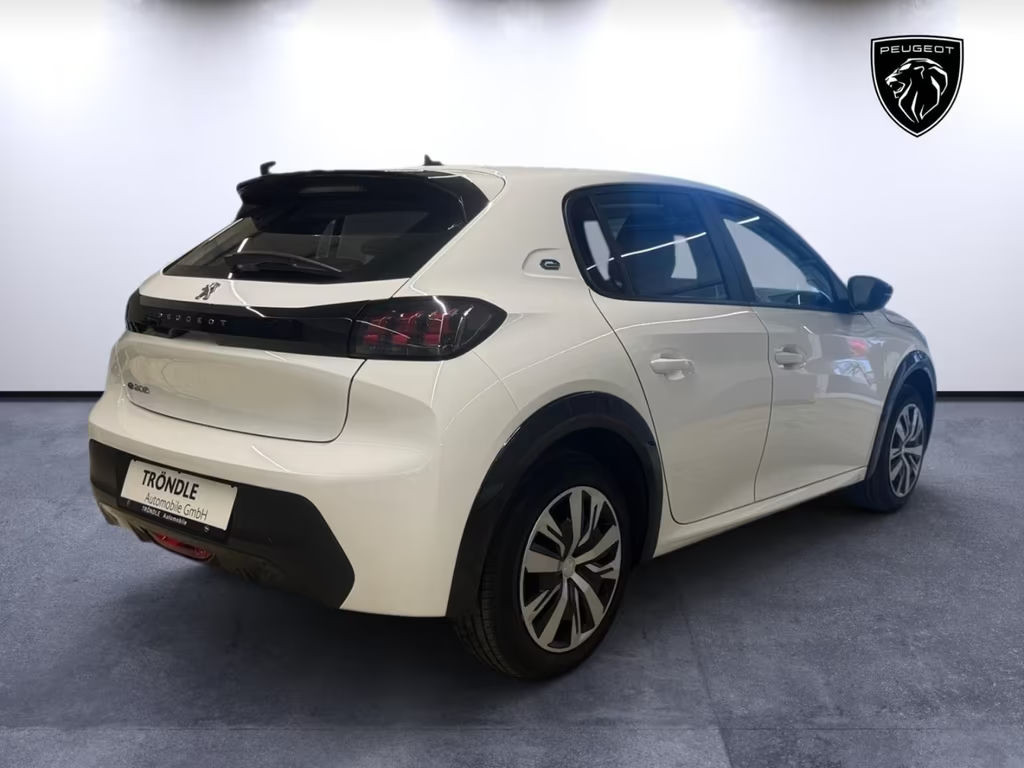 Peugeot e-208
