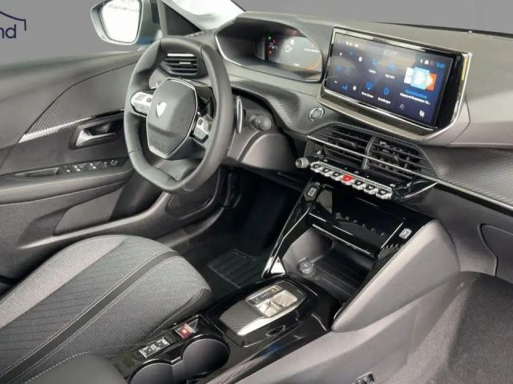 Peugeot e-208